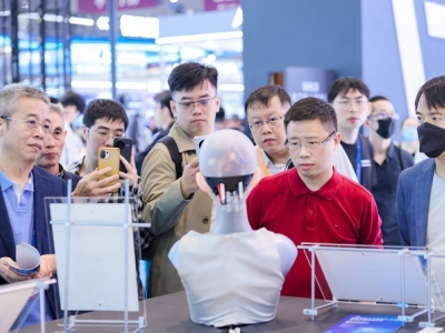 超70%复购率印证平台价值!2026高交会老展商争相扩位,新展商抢滩正当时